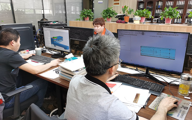 Wuxi Hengtai Cable Machinery Manufacture Co., Ltd ligne de production du fabricant